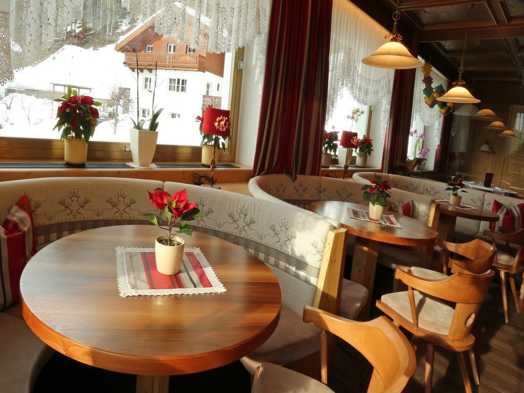 Отель Christeinerhof Santa Cristina Val Gardena Экстерьер фото