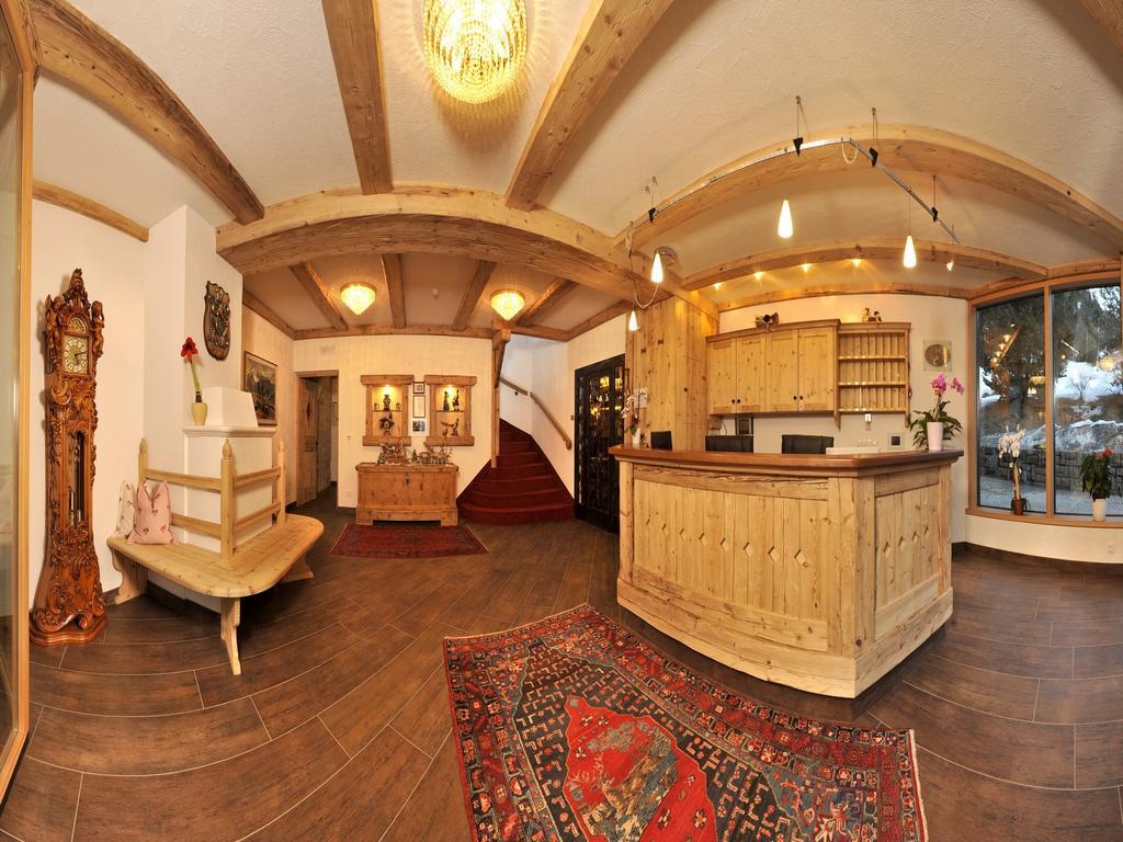 Отель Christeinerhof Santa Cristina Val Gardena Экстерьер фото