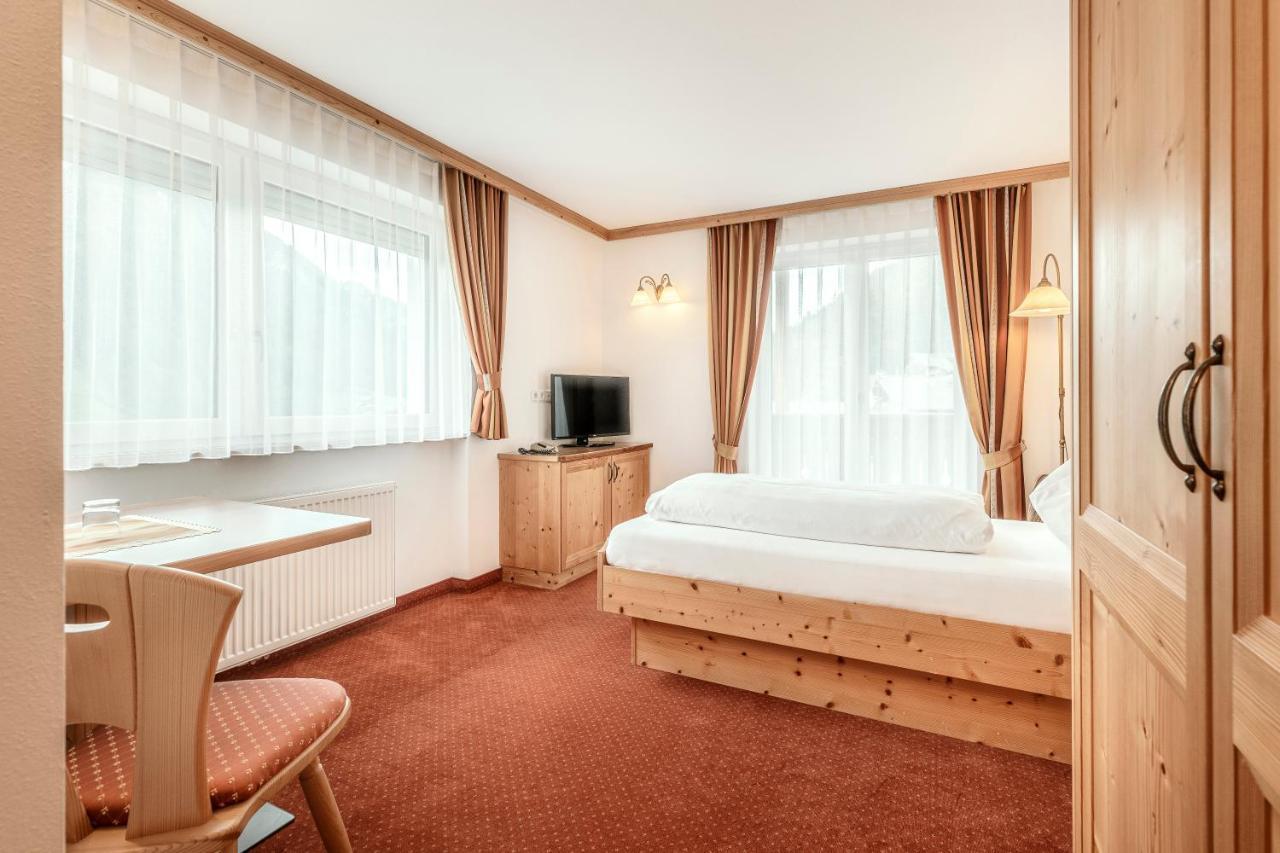 Отель Christeinerhof Santa Cristina Val Gardena Экстерьер фото