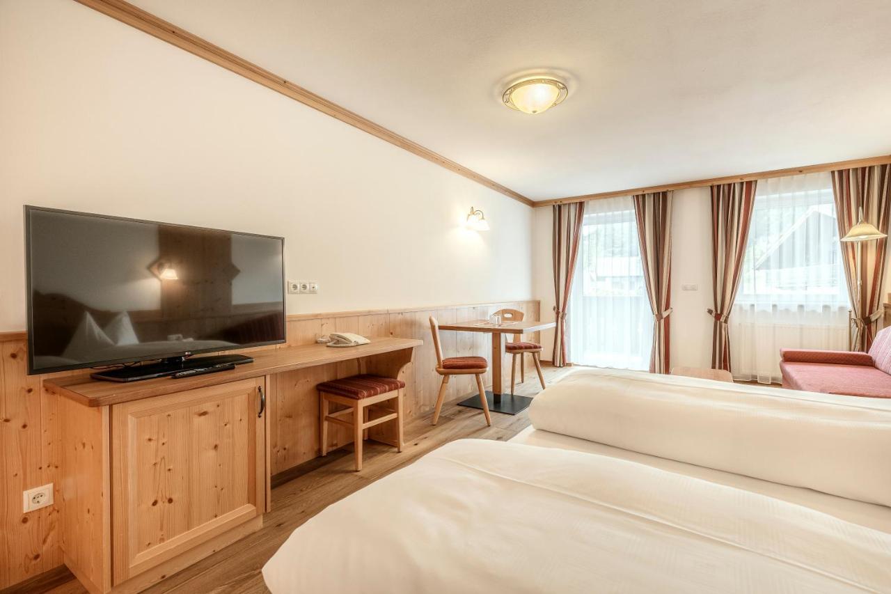 Отель Christeinerhof Santa Cristina Val Gardena Экстерьер фото