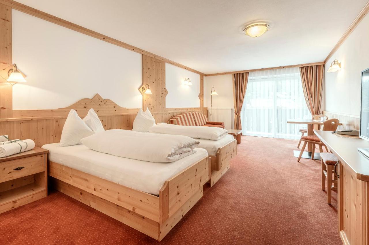 Отель Christeinerhof Santa Cristina Val Gardena Экстерьер фото