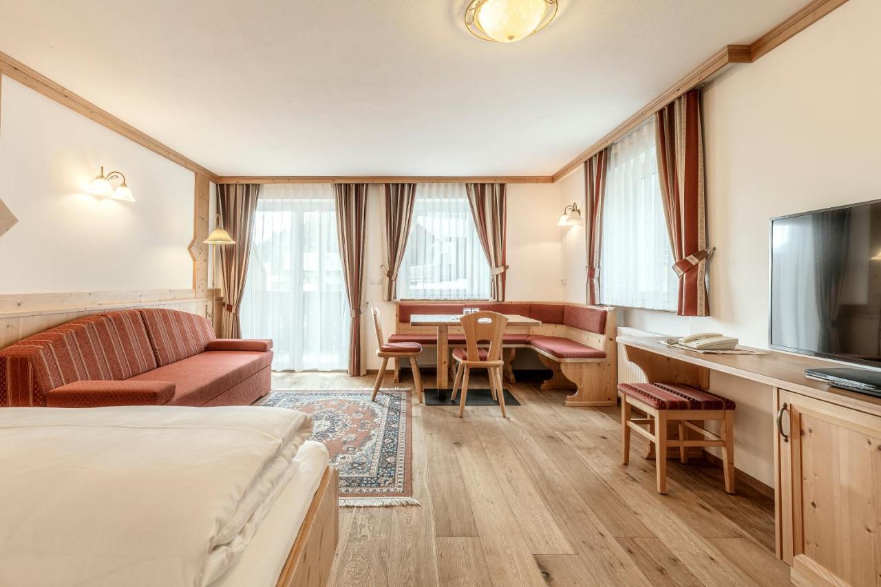 Отель Christeinerhof Santa Cristina Val Gardena Экстерьер фото
