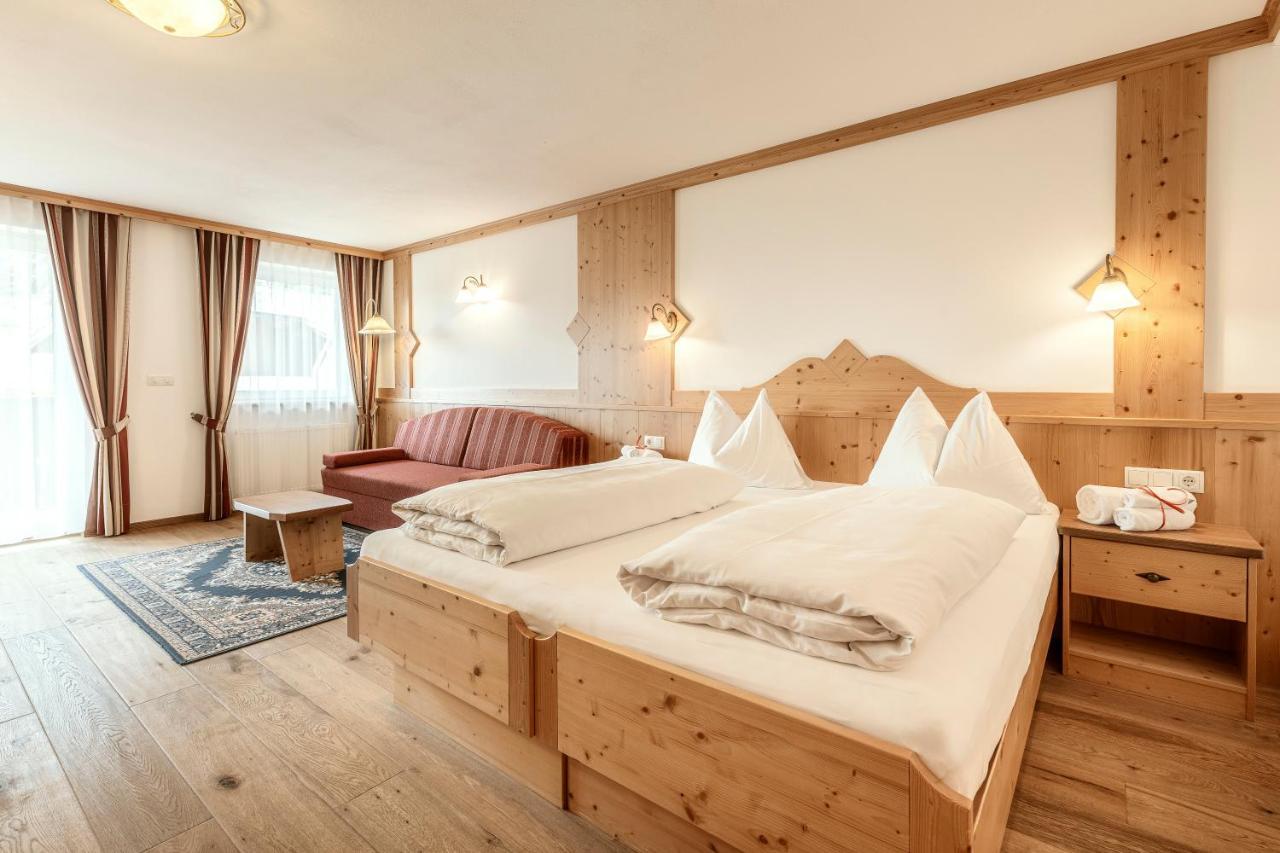 Отель Christeinerhof Santa Cristina Val Gardena Экстерьер фото