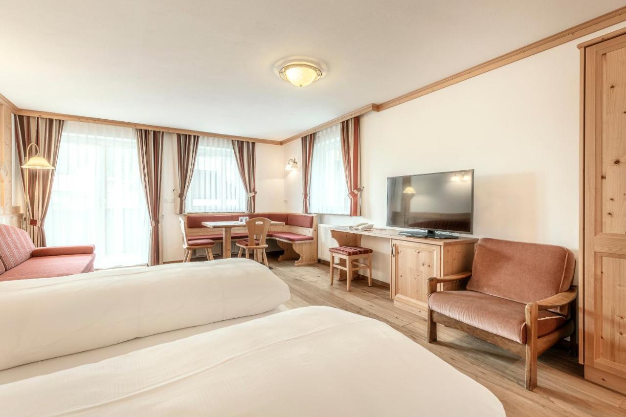 Отель Christeinerhof Santa Cristina Val Gardena Экстерьер фото