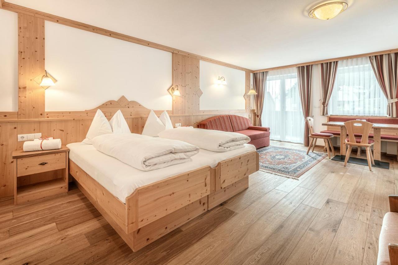 Отель Christeinerhof Santa Cristina Val Gardena Экстерьер фото