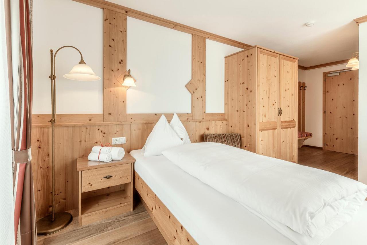 Отель Christeinerhof Santa Cristina Val Gardena Экстерьер фото