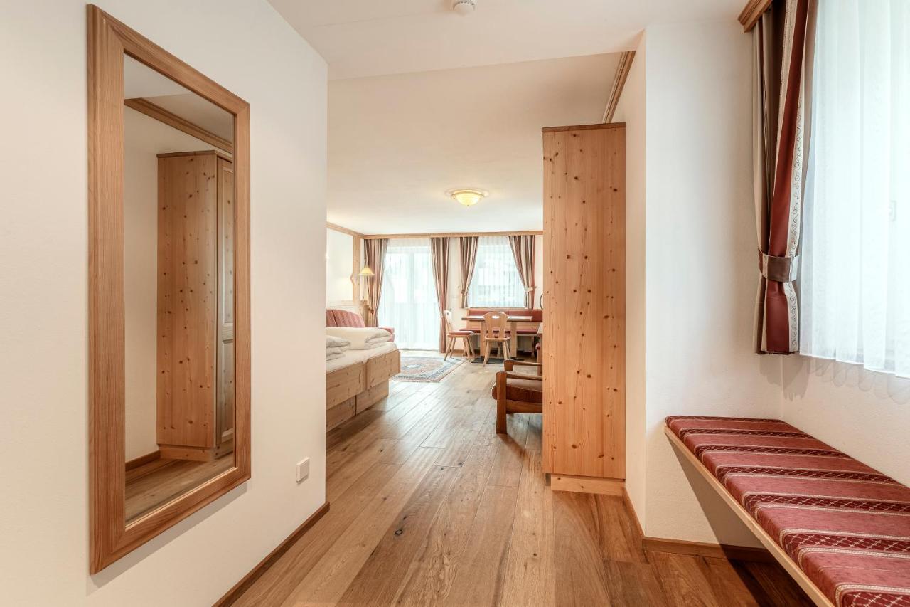 Отель Christeinerhof Santa Cristina Val Gardena Экстерьер фото