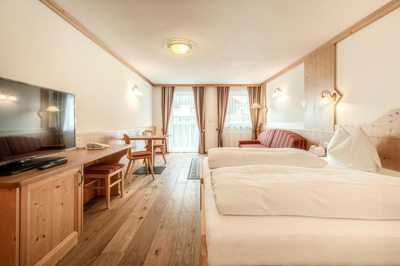 Отель Christeinerhof Santa Cristina Val Gardena Экстерьер фото