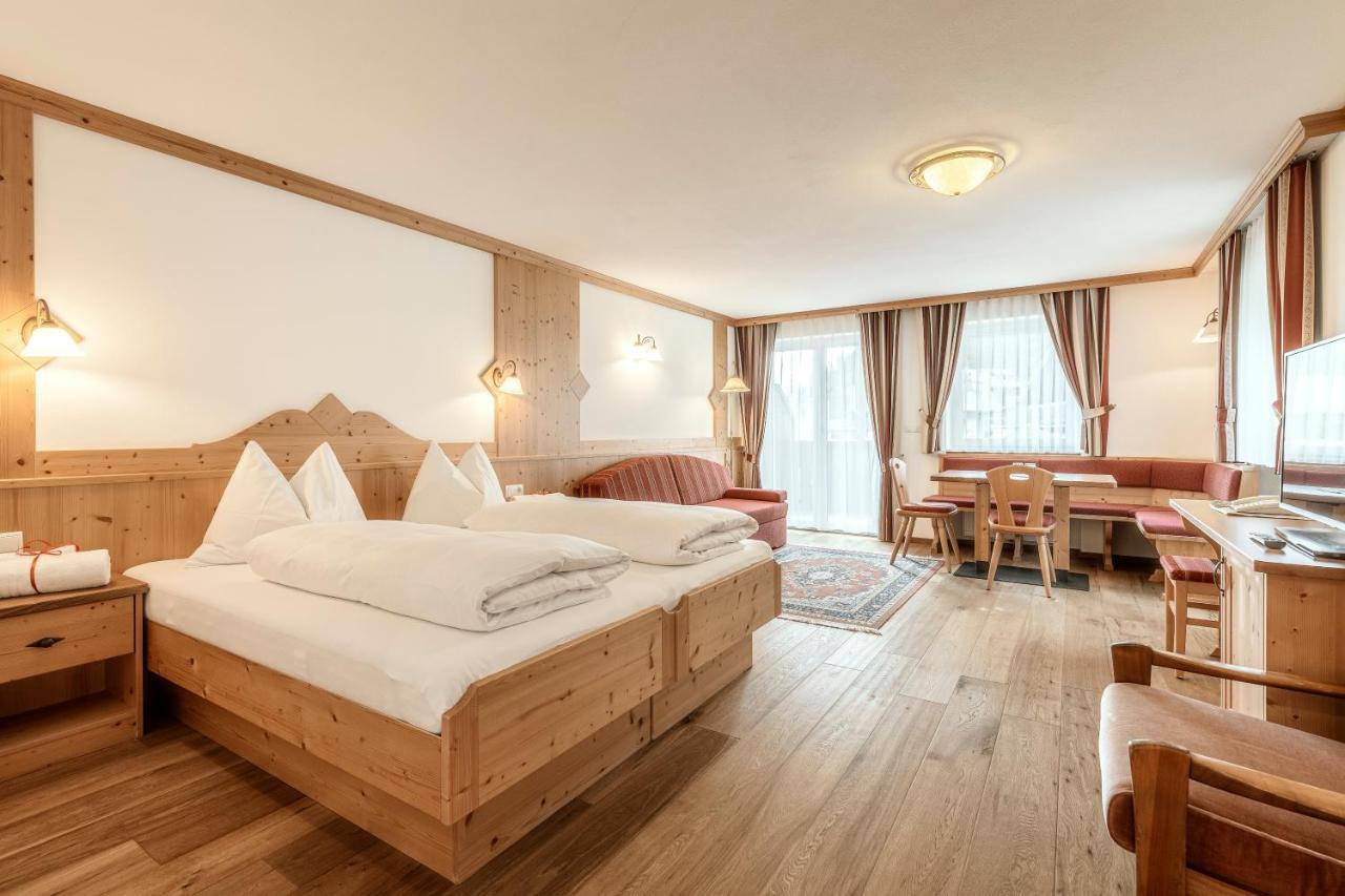 Отель Christeinerhof Santa Cristina Val Gardena Экстерьер фото
