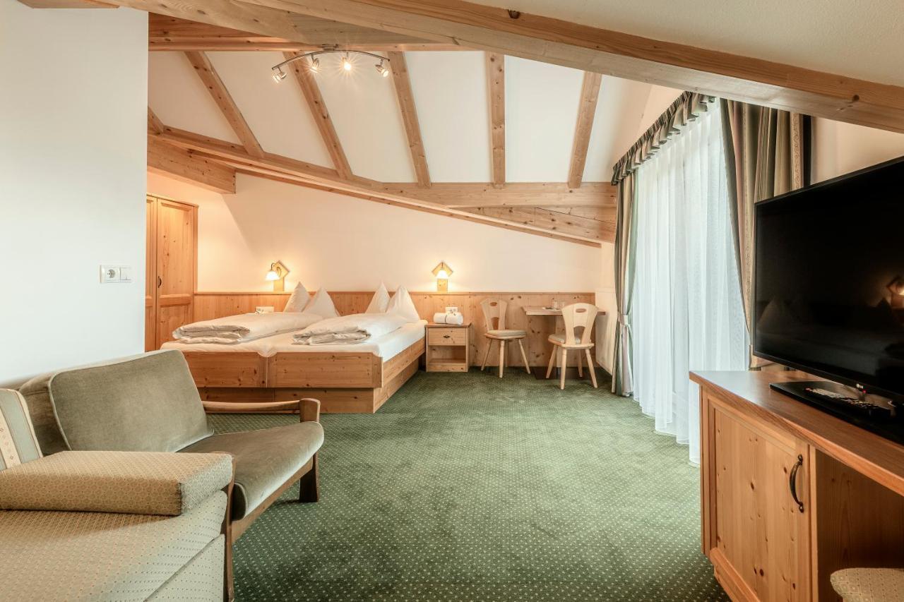 Отель Christeinerhof Santa Cristina Val Gardena Экстерьер фото